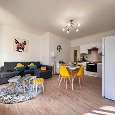Vue Parking Prive Place Med Apartmán