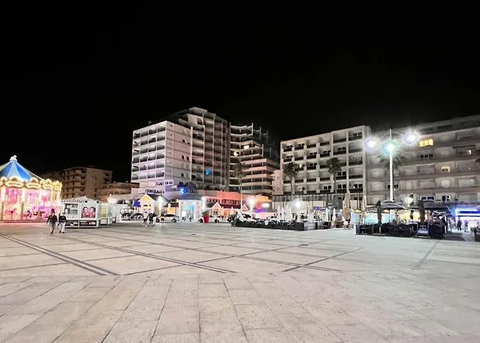 Vue Parking Prive Place Med *